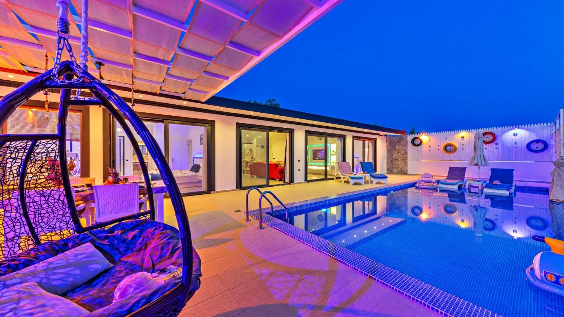 Uzumlu Village 2 Bedroom 2200 Kalkan